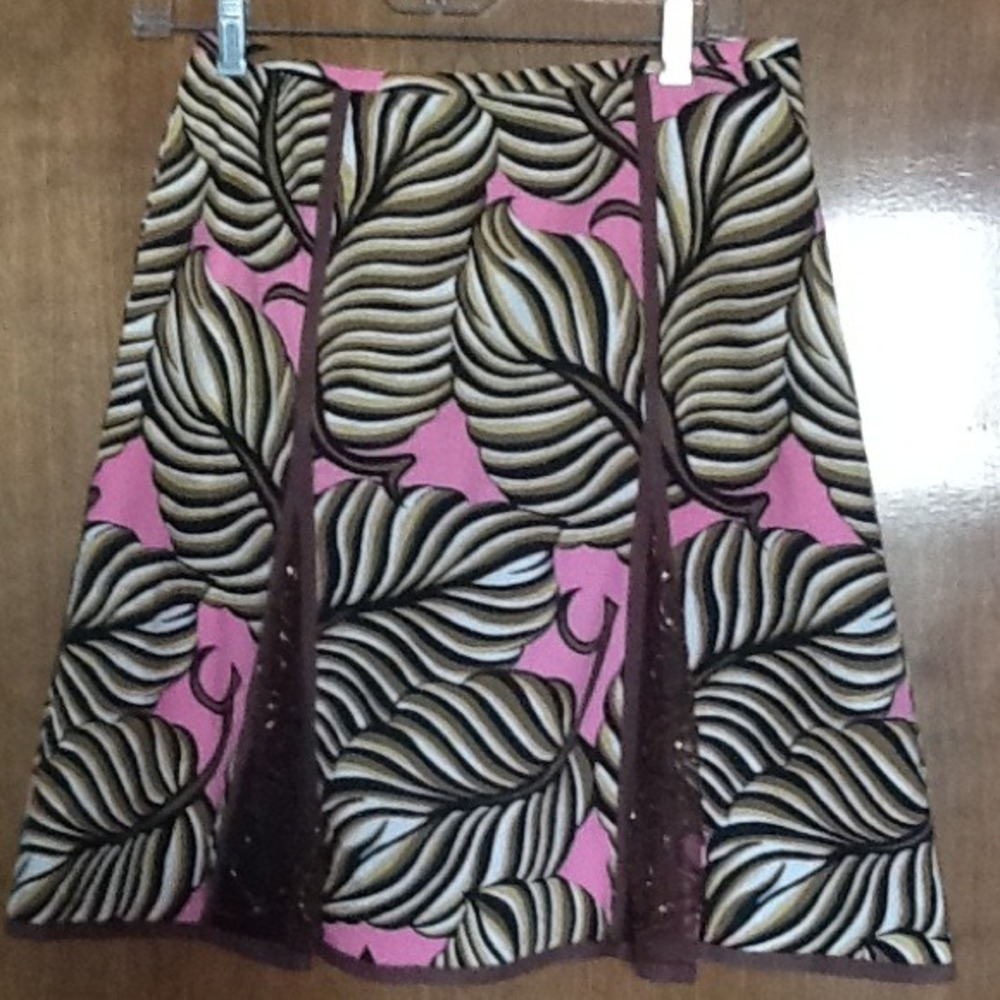 Cute Becky & Max skirt with beaded accent panels, size 4